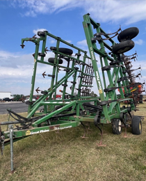 Field Cultivator, Rigid Hitch (Constant Level) Series VII 6330, 6332, 6537, 6539, 6541, 6544, 6546, & 6548